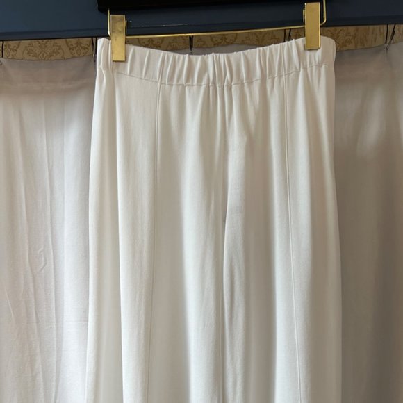 White Flowy Trouser By TONET - Picture 1 of 3